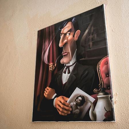 Sherlock Holmes Hostel Baky Esterno foto
