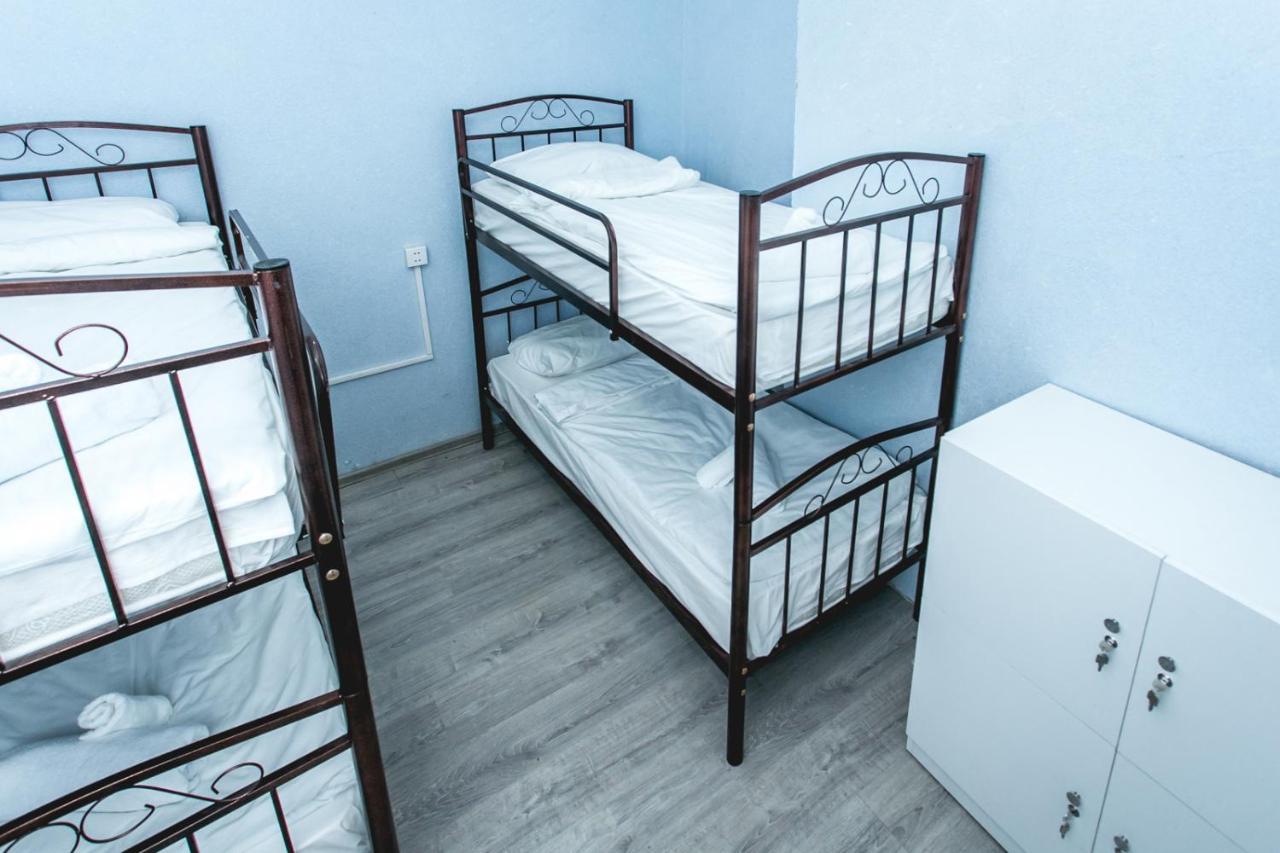Sherlock Holmes Hostel Baky Esterno foto