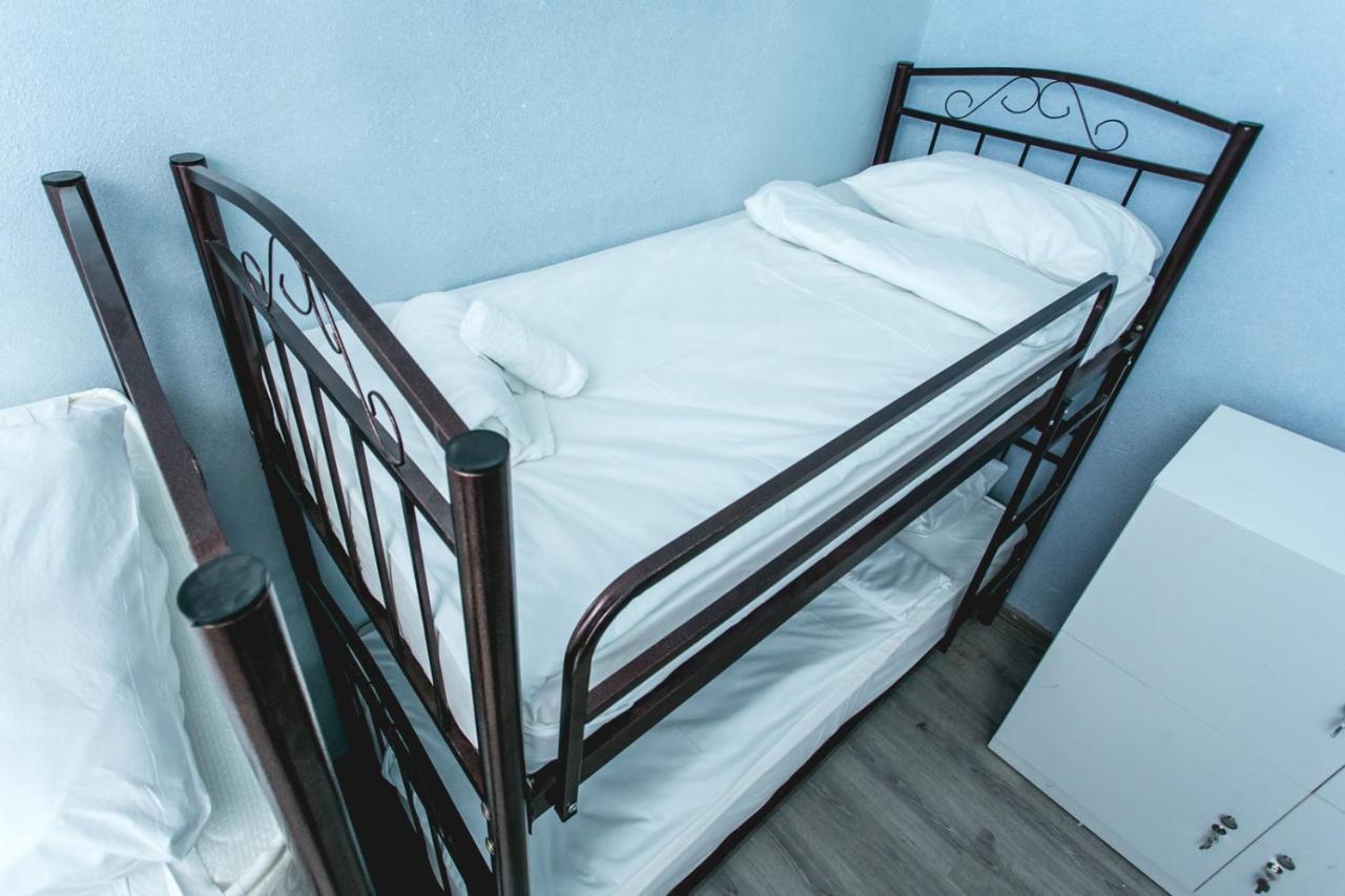 Sherlock Holmes Hostel Baky Esterno foto