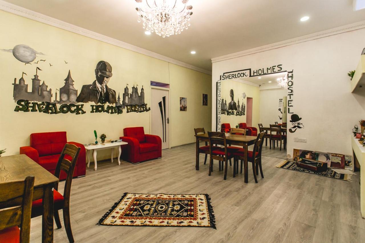 Sherlock Holmes Hostel Baky Esterno foto