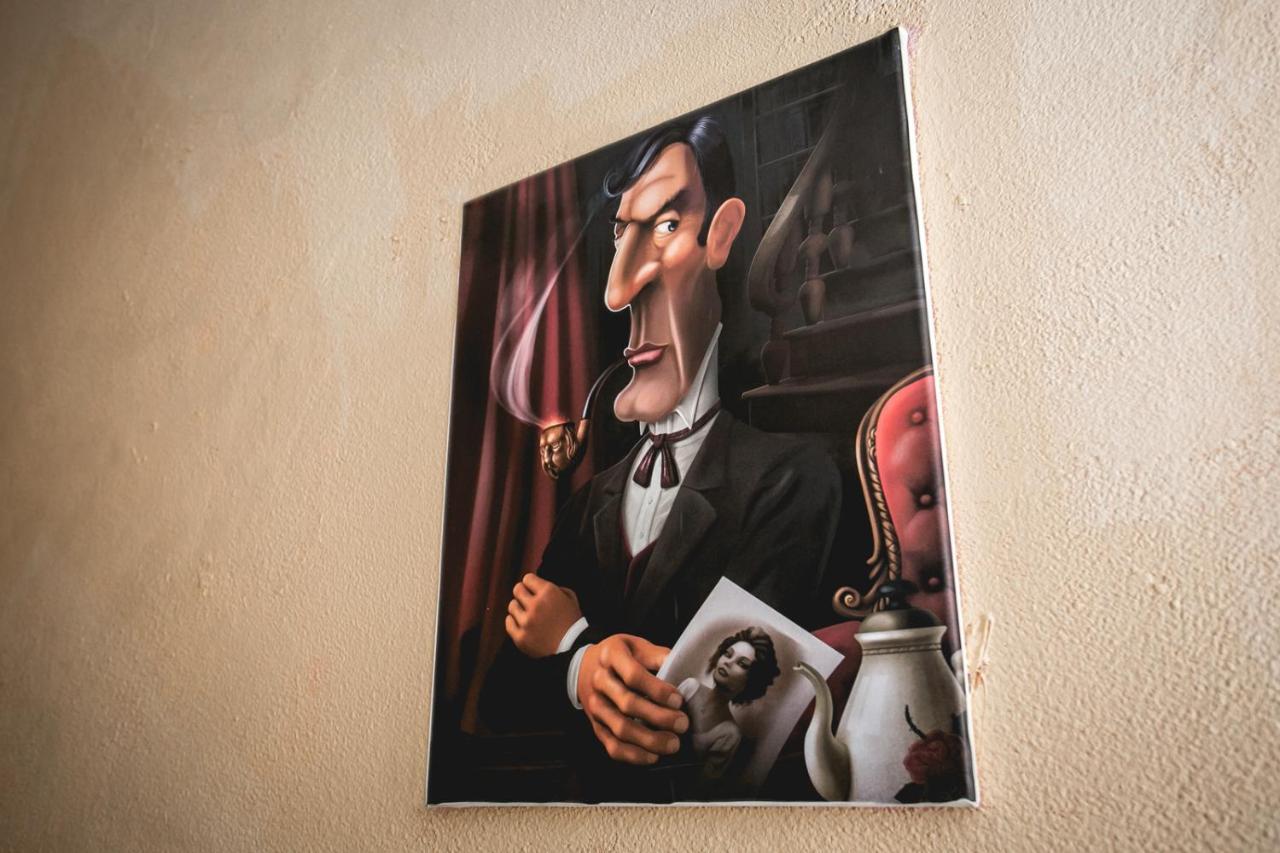 Sherlock Holmes Hostel Baky Esterno foto