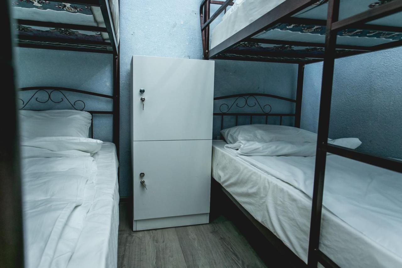 Sherlock Holmes Hostel Baky Esterno foto