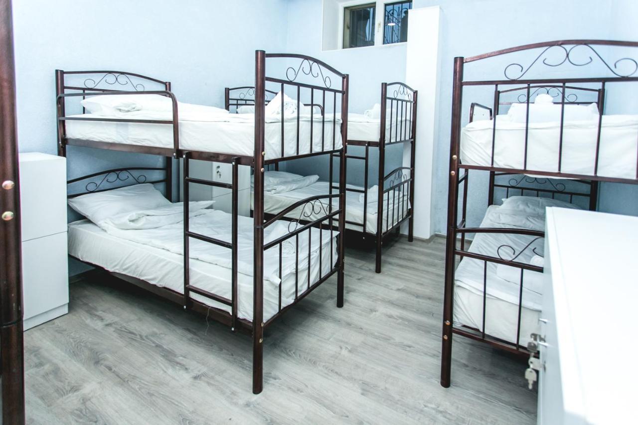 Sherlock Holmes Hostel Baky Esterno foto